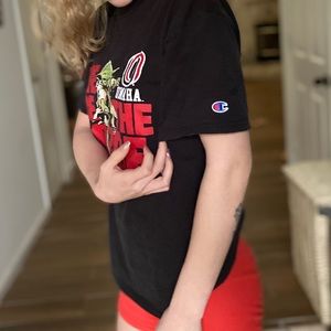 Champion graphic tee 💫